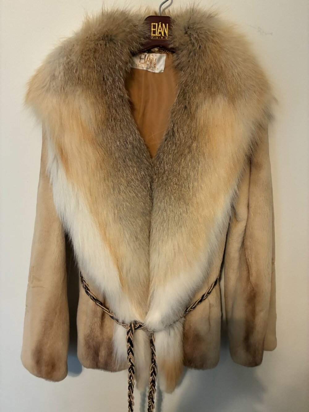 STUNNING! $11,000 Elan Furs Champagne Sheared Mink Jacket w/Fox Collar & Belt